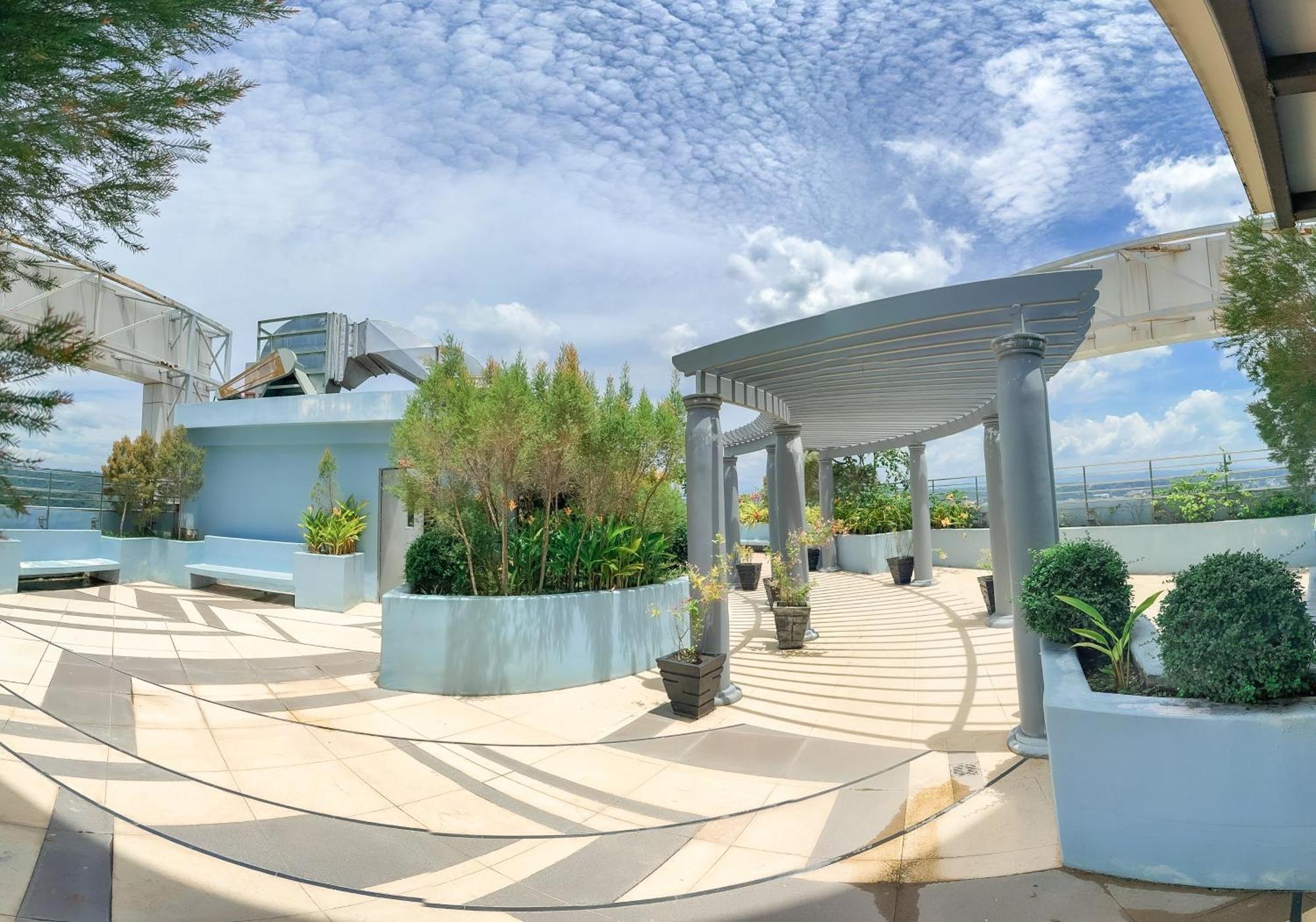 The Loop 2Br Fully Furnished Corner Unit W Balcony Apartment Cagayan de Oro Bagian luar foto